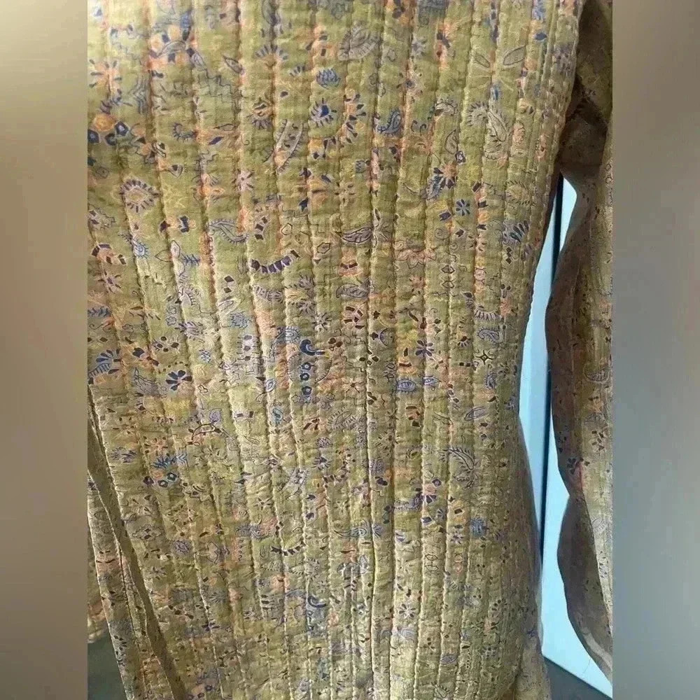 Vintage 100% silk top. Made in India. - Picture 5 of 9